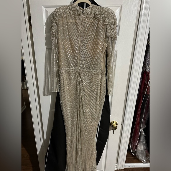 Beautiful size 12 gown worn only for one hour. - Picture 6 of 6